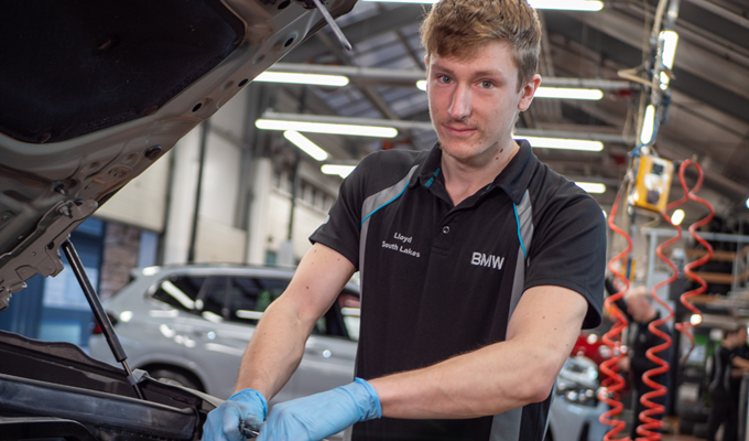 BMW Servicing and Repairs | BMW Approved Service Centre | Lloyd BMW